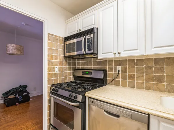 520 East 72nd Street image 5 of 12