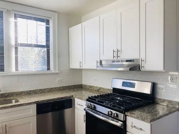 1235 Elmwood, 1235 Elmwood Ave #Ceff31b10, Evanston, IL 60202