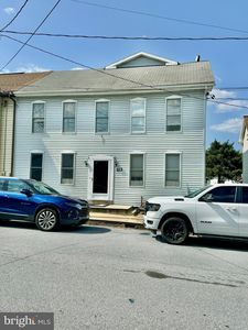 113 2nd St, Boiling Springs, PA, 17007