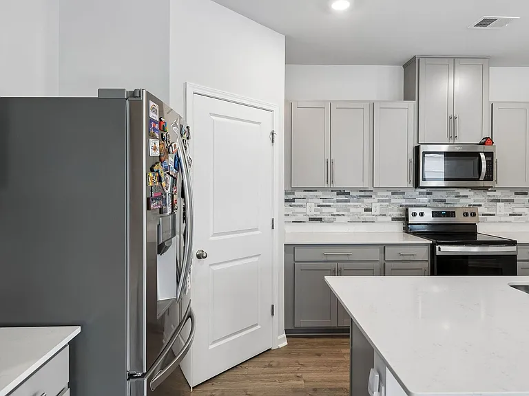 4922 Barnburgh Ln — Photo 15