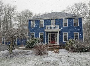 7 Oakridge Ln, Westport, MA 02790