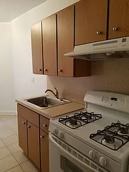 Rented by Max & Associates Realty Corp