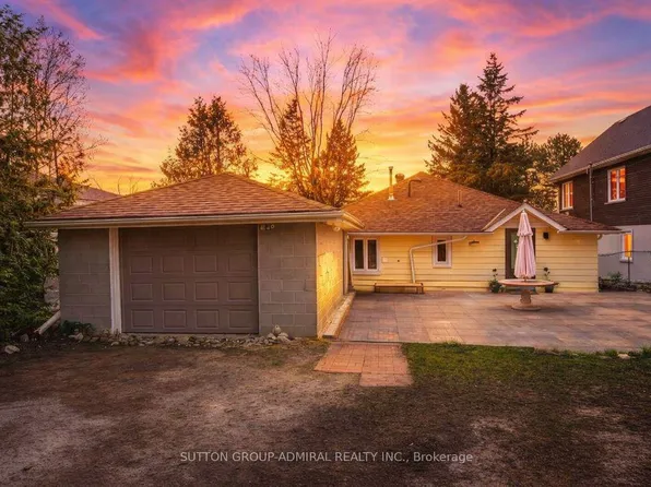 1074 River Rd E, Wasaga Beach, ON L9Z 2R1