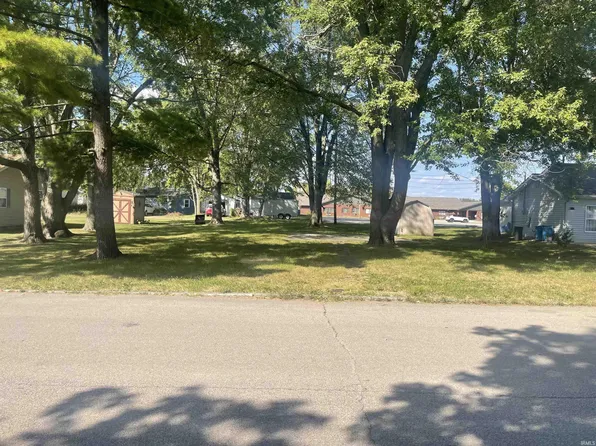 615 E Elm St, Hartford City, IN 47348