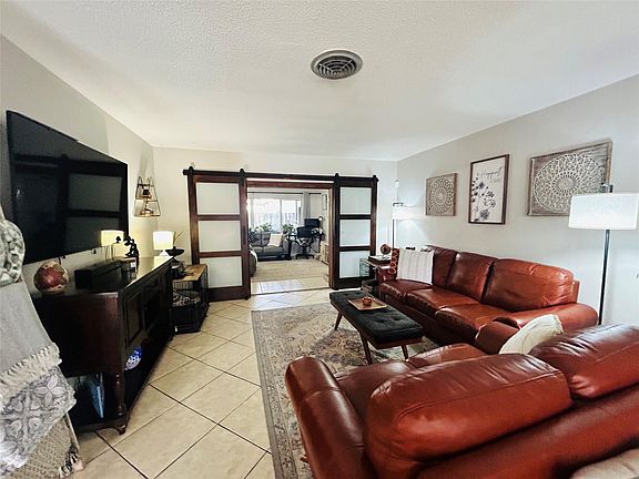 5th image of 675 SW 51st Avenue