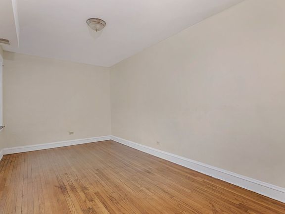 3rd image of 8047 S Manistee Ave #3