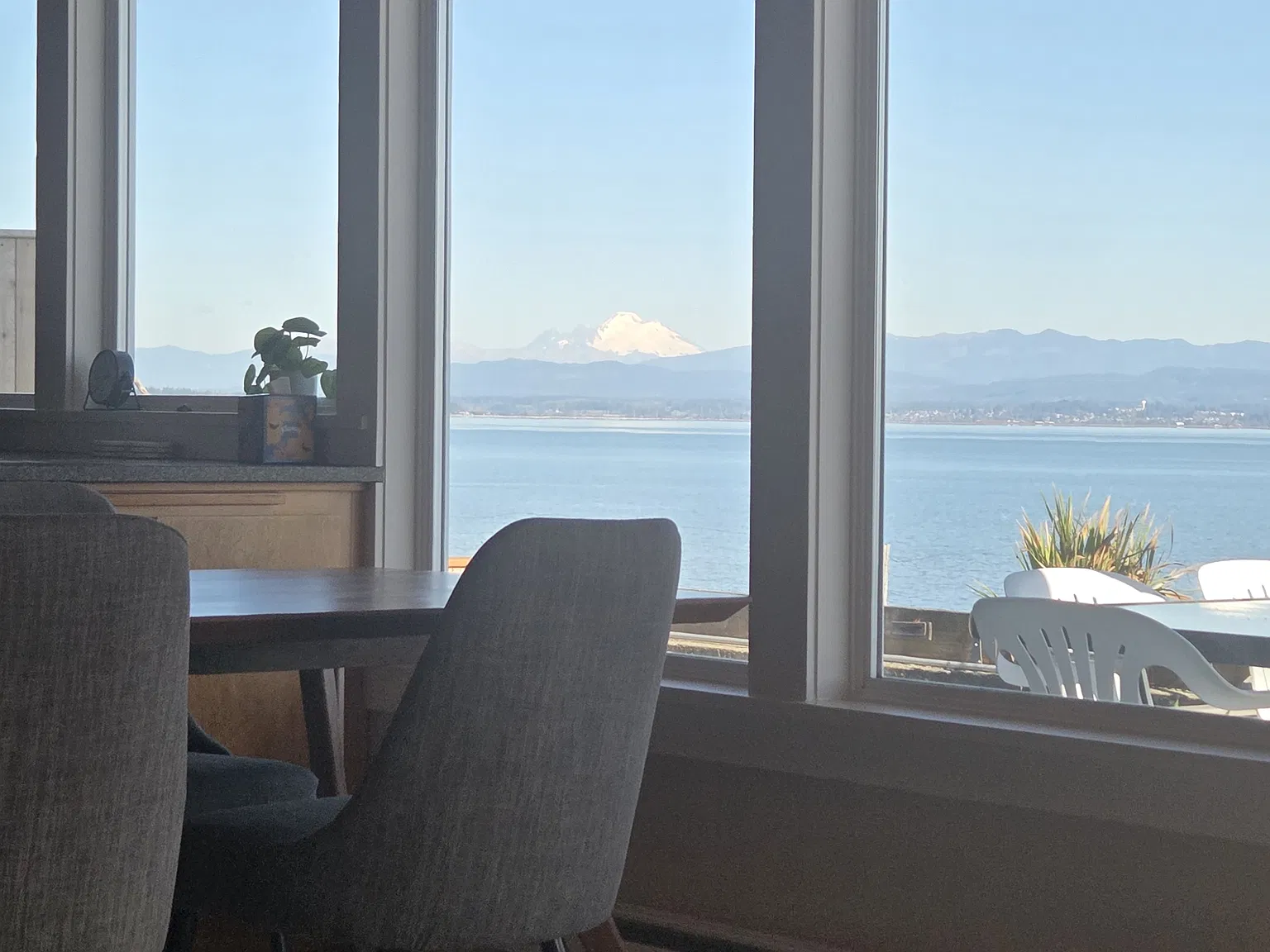 3 bed, 1824 sqft, $3,500 — Photo 3
