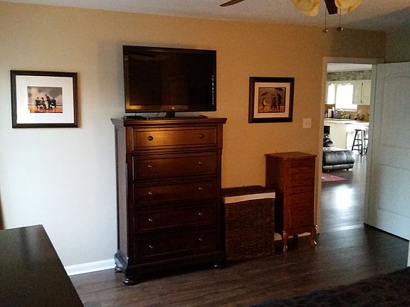 5th image of 111 Crystal Dr