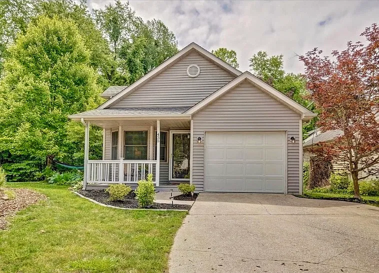 435 W Somersbe Pl — Photo 1