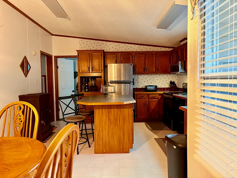 58 Forest Ct — Photo 13