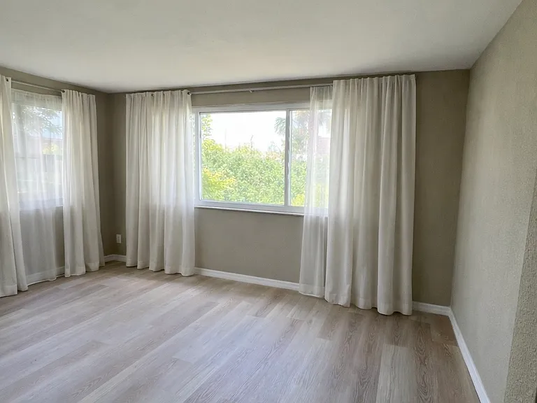 Ridge Crest Dr — Photo 5