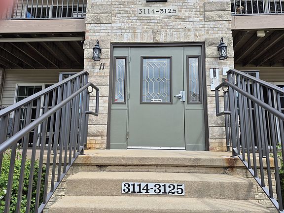 3rd image of 3120 Holiday Ct #7