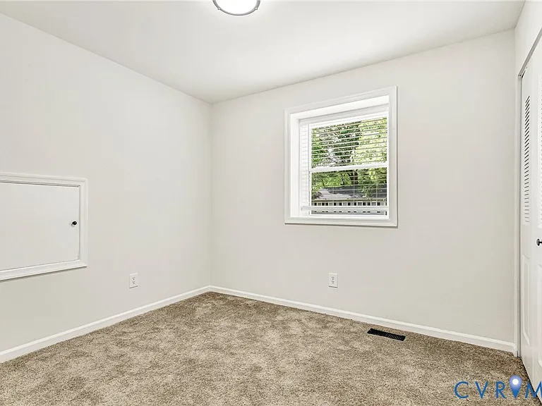 9015 Covewood Rd — Photo 12