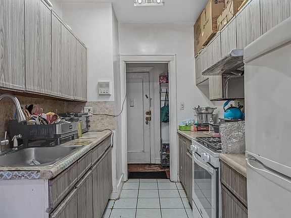 4th image of 144-44 Sanford Ave APT 2E