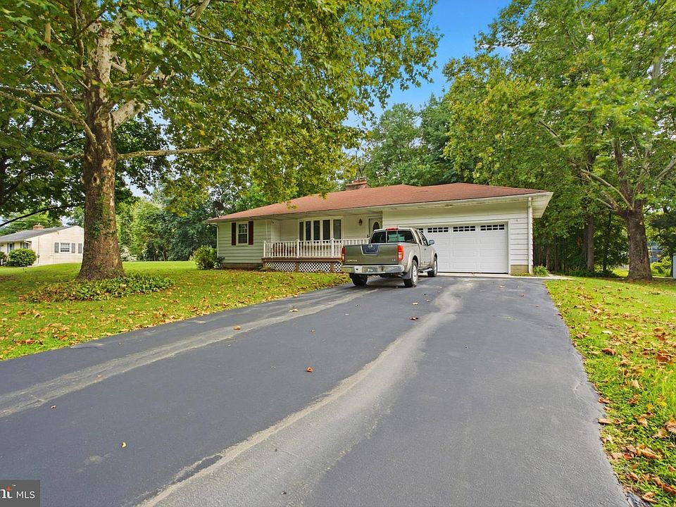 1st image of 15 Tufts Rd