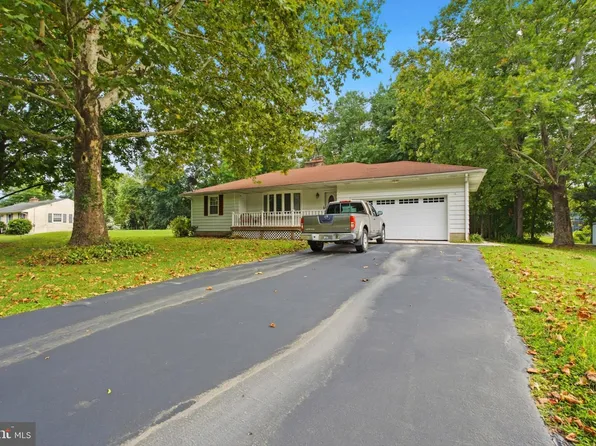 15 Tufts Rd, Pennsville, NJ 08070