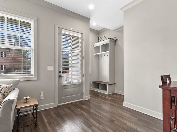 3rd image of 1417 22nd Ave