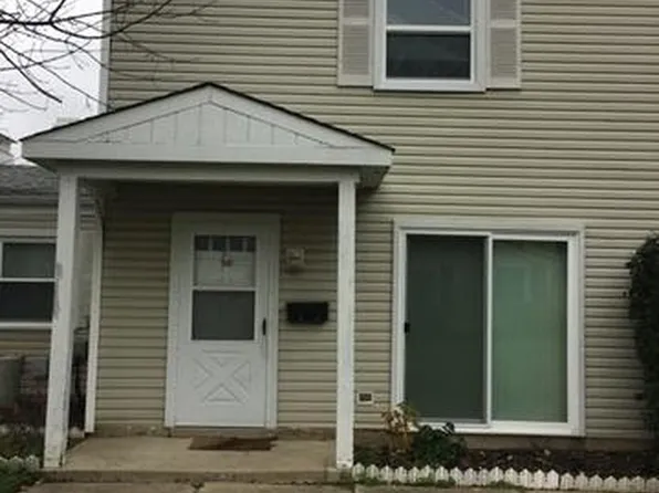 335 Donna Ct Unit B, Bartlett, IL 60103