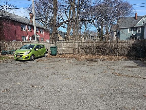 5th image of 9 Rowley St #3