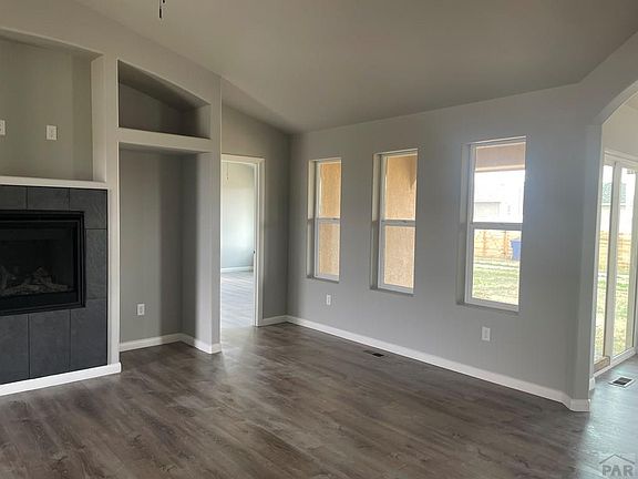 4th image of 517 Sunset Ave