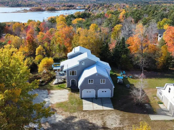 187 Hartz Point Rd, Shelburne, NS B0T 1W0