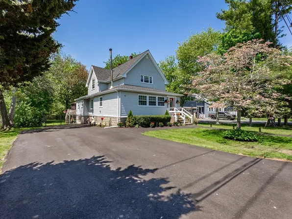 230 Greenwood St, Rockland, MA 02370