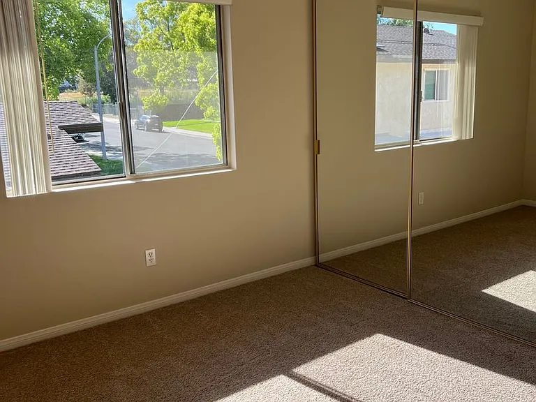 10125 Carefree Dr — Photo 22