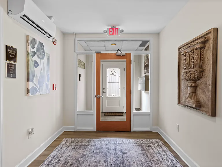 34 W Franklin St #3 — Photo 15