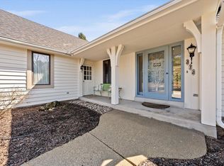 318 Loftwood Ter, Colgate, WI 53017