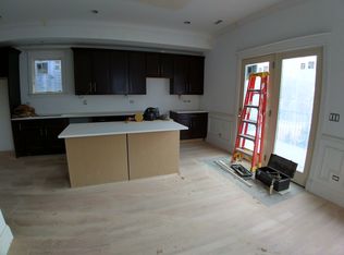 1442 W Cullom Ave #2, Chicago, IL 60613