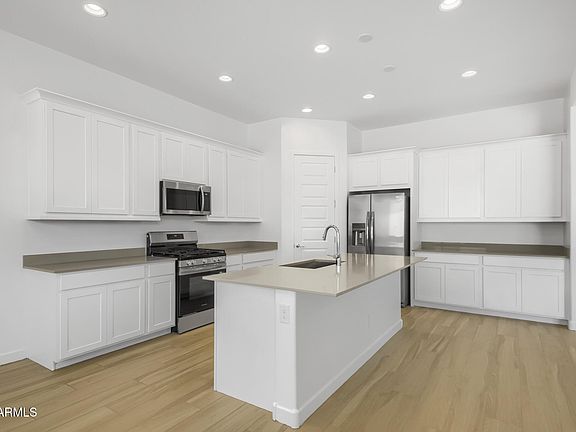 3rd image of 25576 N 174TH Avenue