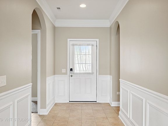 2nd image of 624 Pleasant Dr