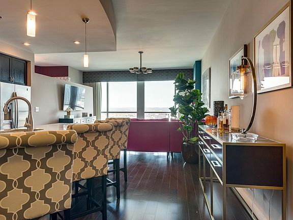3rd image of 900 20th Ave S APT 1509
