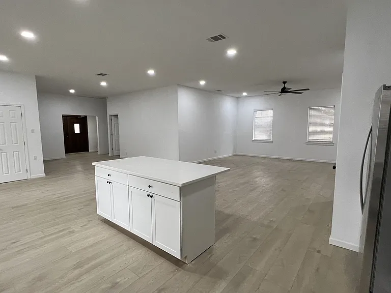 204 Church St #2 — Photo 3