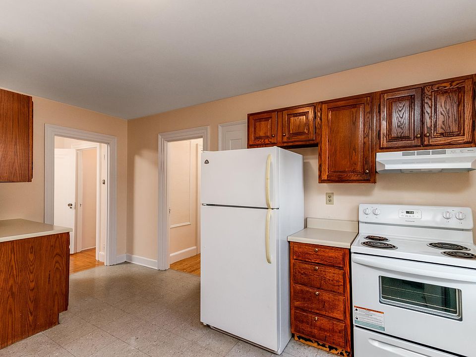 1st image of 362-364 Central Ave #3