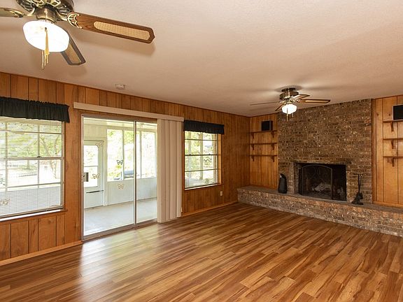 5th image of 111 Island Park Dr