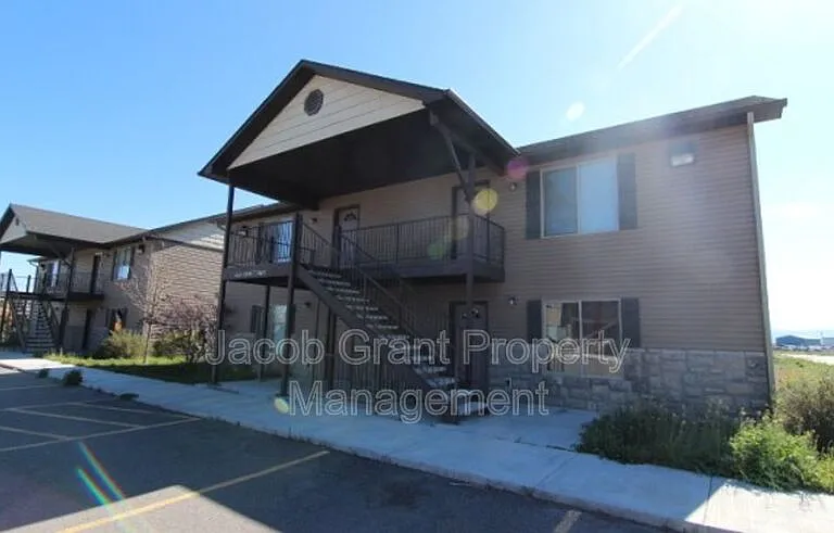 225 Opal Ct #2H — Photo 1