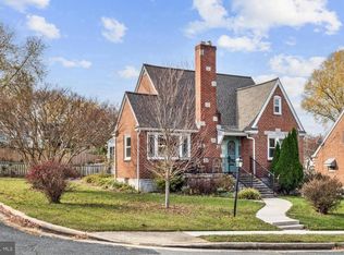 27 Belhaven Dr, Nottingham, MD 21236