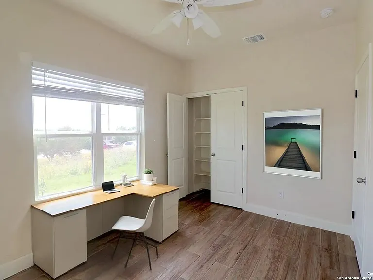418 Cimarron — Photo 3
