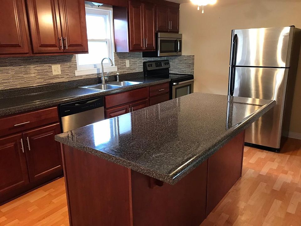 Beautifully updated kitchen