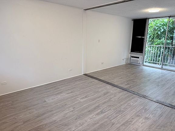 4th image of 1220 Matlock Ave #203