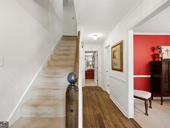 4th image of 137 Tattershall Ct
