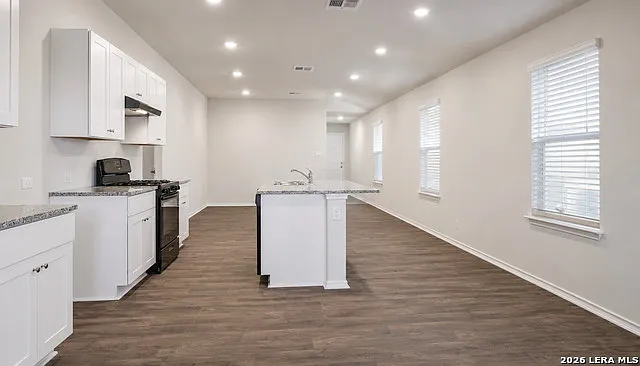3 bed, 2.0 bath, 1393 sqft, $1,800 — Photo 2