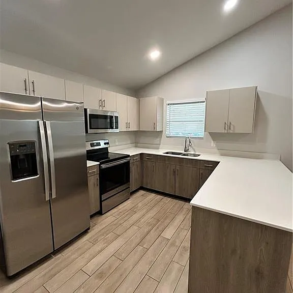 1320 E Iris Ave #3 — Photo 4