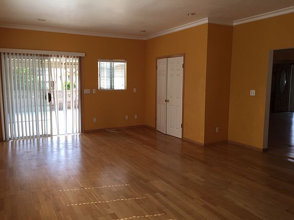 2nd image of 522 Ladera St