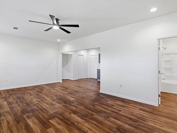 5th image of 526 Andrew Chapel Rd