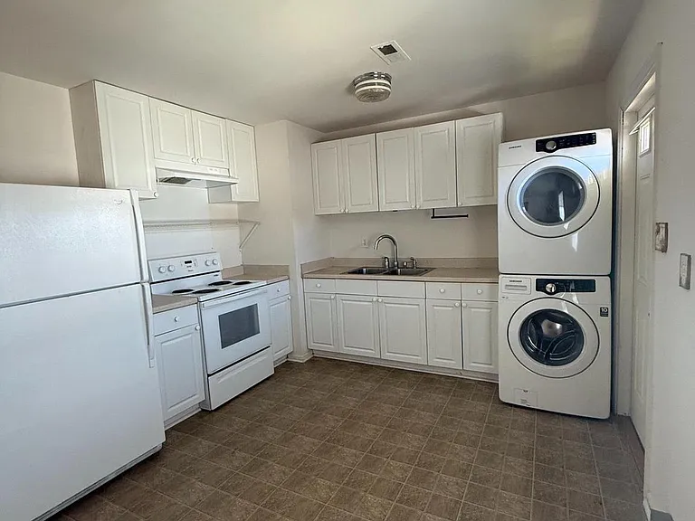 1667 Monroe Bay Cir — Photo 12