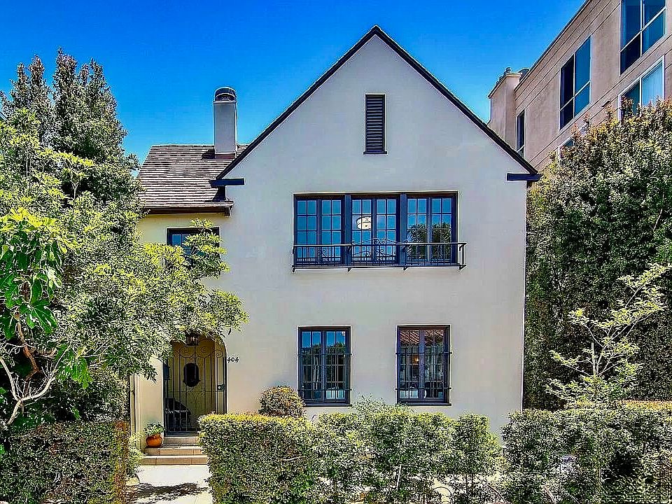 1st image of 404 S Cloverdale Ave