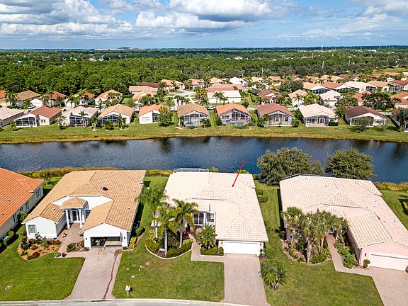 2nd image of 498 NW Blue Lake Drive