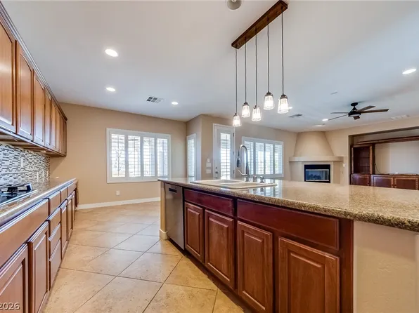 8177 Bay Colony St, Las Vegas, NV 89131